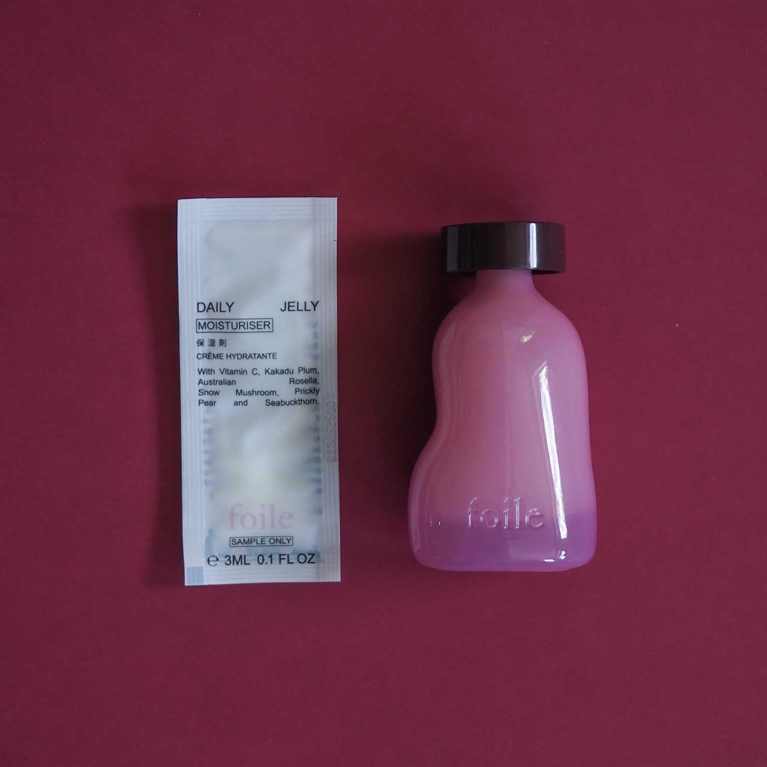 Lightweight vegan daily face moisturiser texture. 