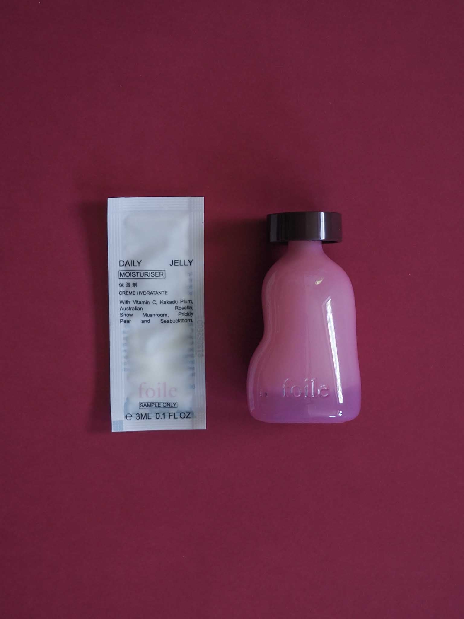 Lightweight vegan daily face moisturiser texture. 